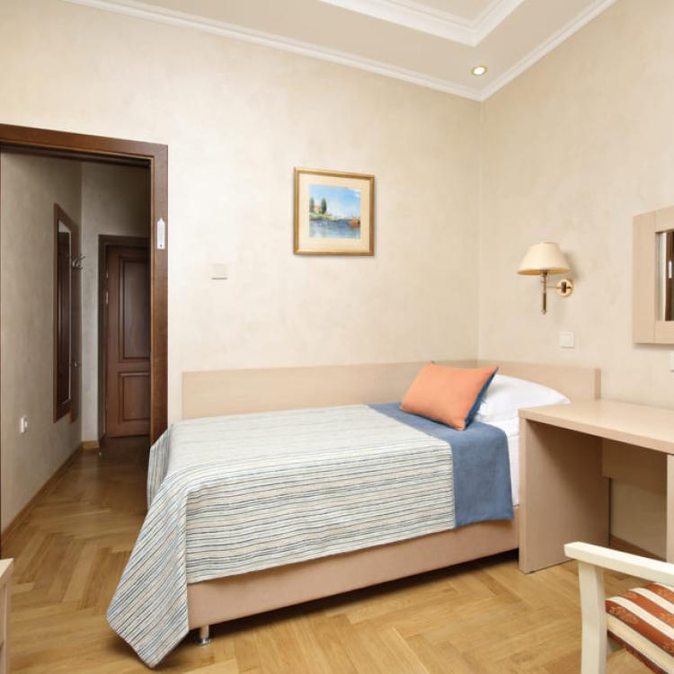 1 местный 1 комнатный Стандарт, Главный корпус санатория Кругозор в Кисловодске